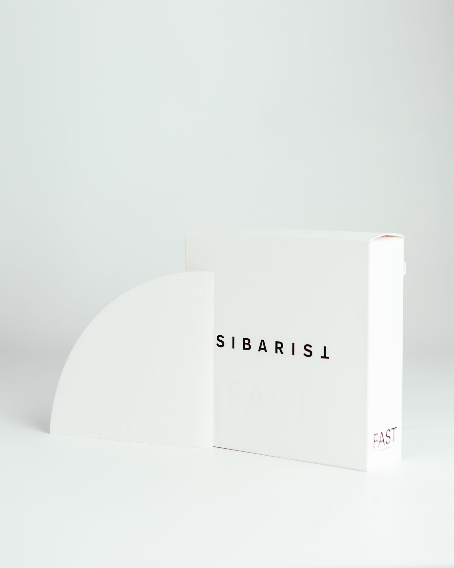 White coffee filter with 'SIBARIST' branding on a light gray background